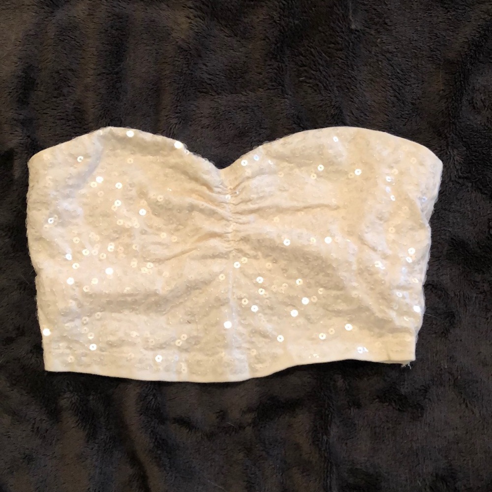 Cream, sequence bandeau/ bralette